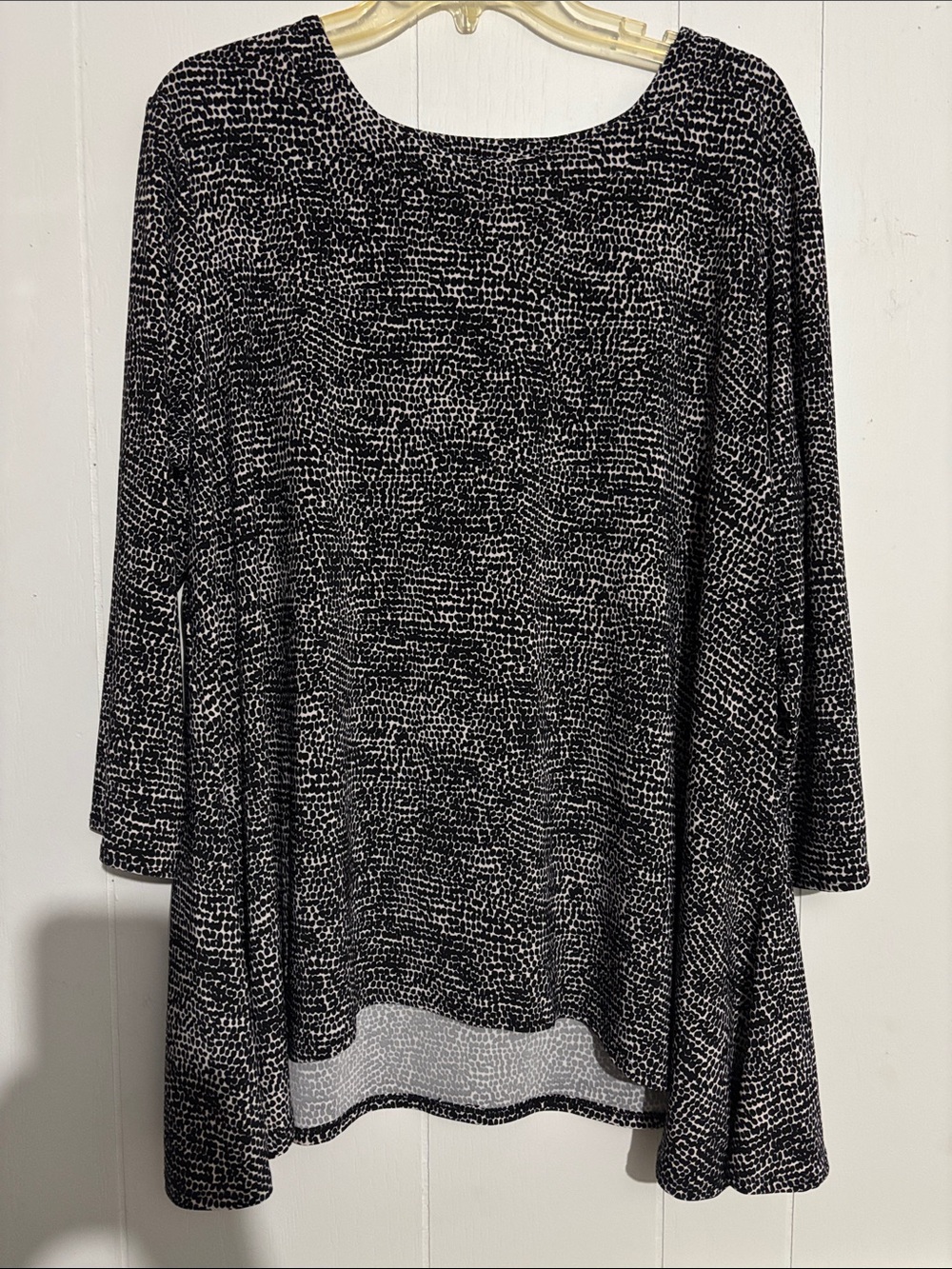 Anne Klein Black & White Textured Swing Tunic Top